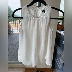 Ann Taylor Chiffon sleeveless white bottle top - size XXSP